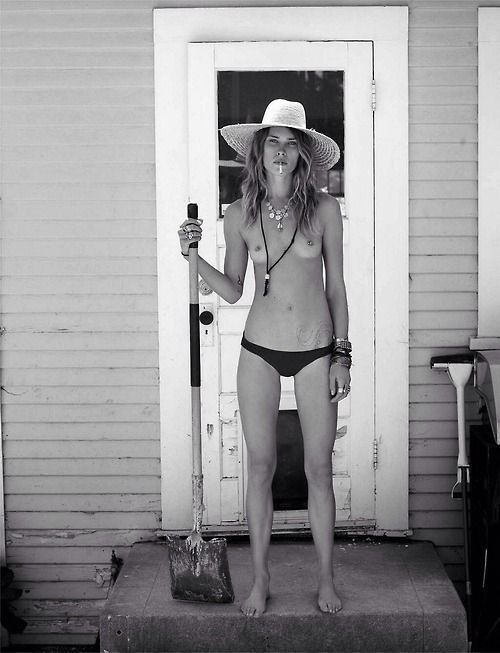 bowerswimwear:

Erin Wasson